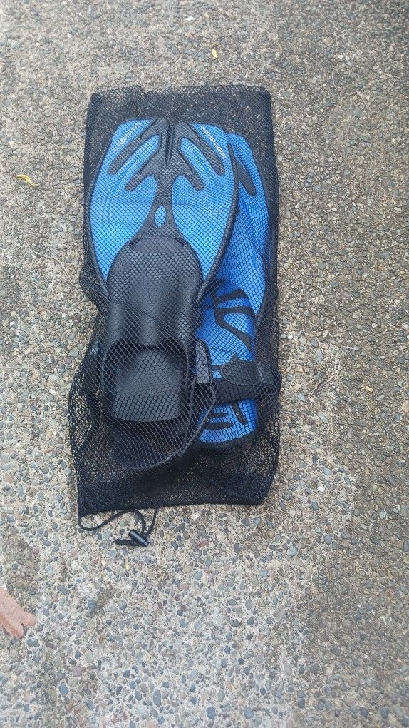 Expanse III Body Glove Open Heel Fin Size S-M