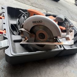 Wood Saw In Great Condition 