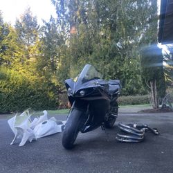 2009 yamaha R1 & Parts 