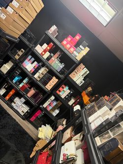 Perfumes & colognes