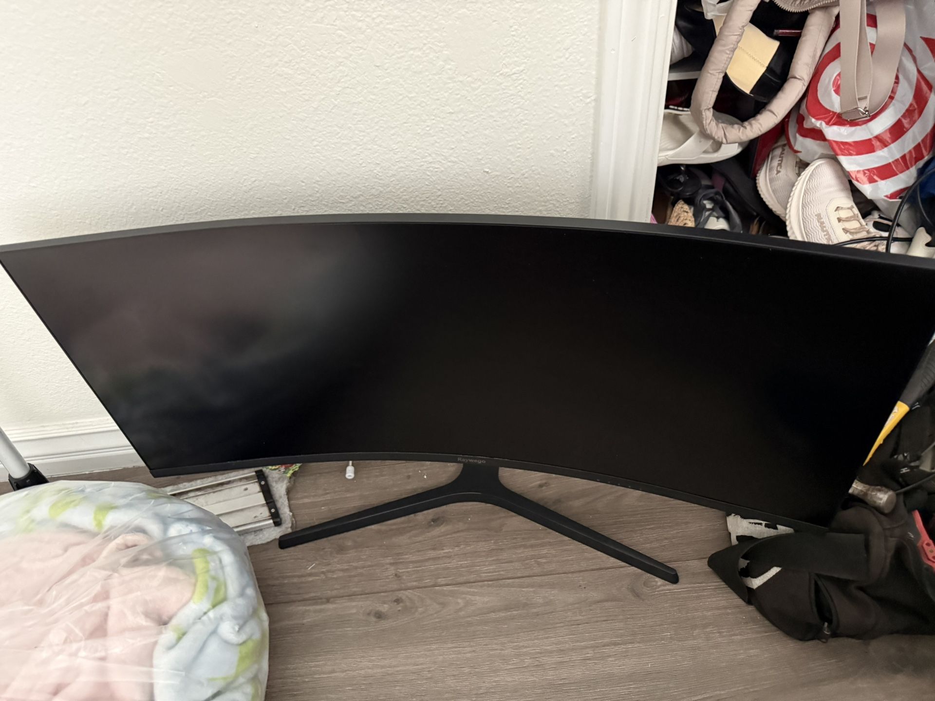 Raywego 34 Inch Curved Monitor for Sale in Tustin, CA - OfferUp