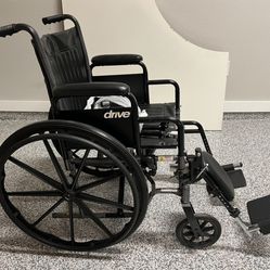 Drive Medical Silver Sport 1 Wheelchair 