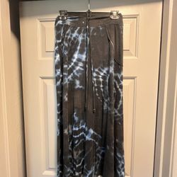 Beautiful Skirt ~ Large