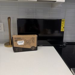 Approx 24 Inch New Roku TV with Wall Mount & Remote