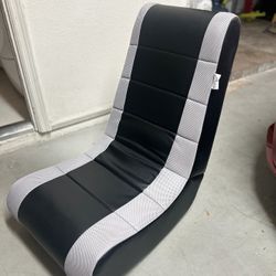 Loungie RockMe Leather Gaming Chair