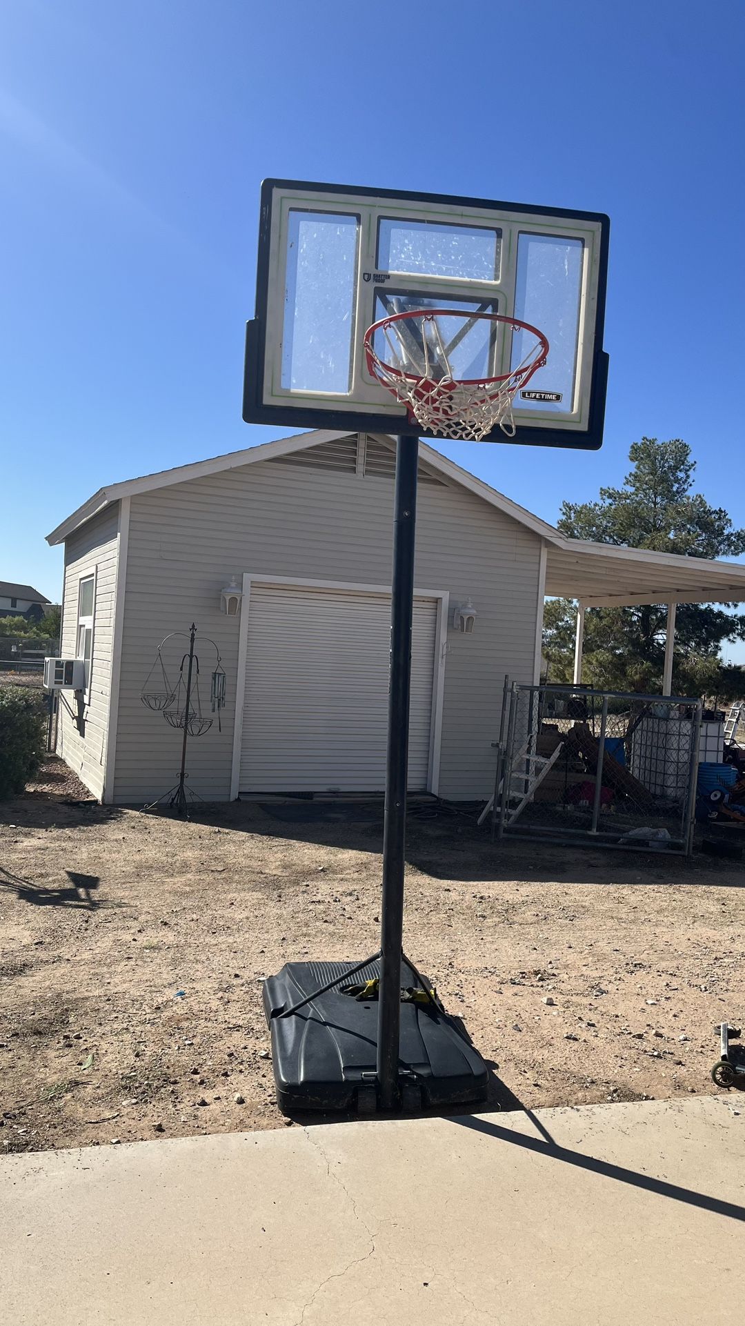 Basketball Hoop 