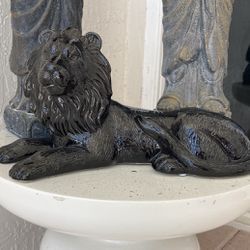 12” Indoor Majestic Noble Leo The Lion King Of The Jungle Statue.  For Coffee Table Or Desk.  Like New.  Glazed Black Ceramic. Lots More For Sale!!