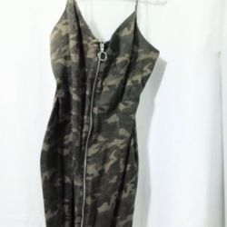NWT TOTALLY AWESOME SPAGHETTI STRAP CAMOUFLAGE MINI DRESS MEDIUM 
