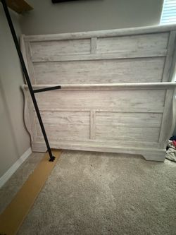 Queen sleigh Rails /whitewash Bed frame