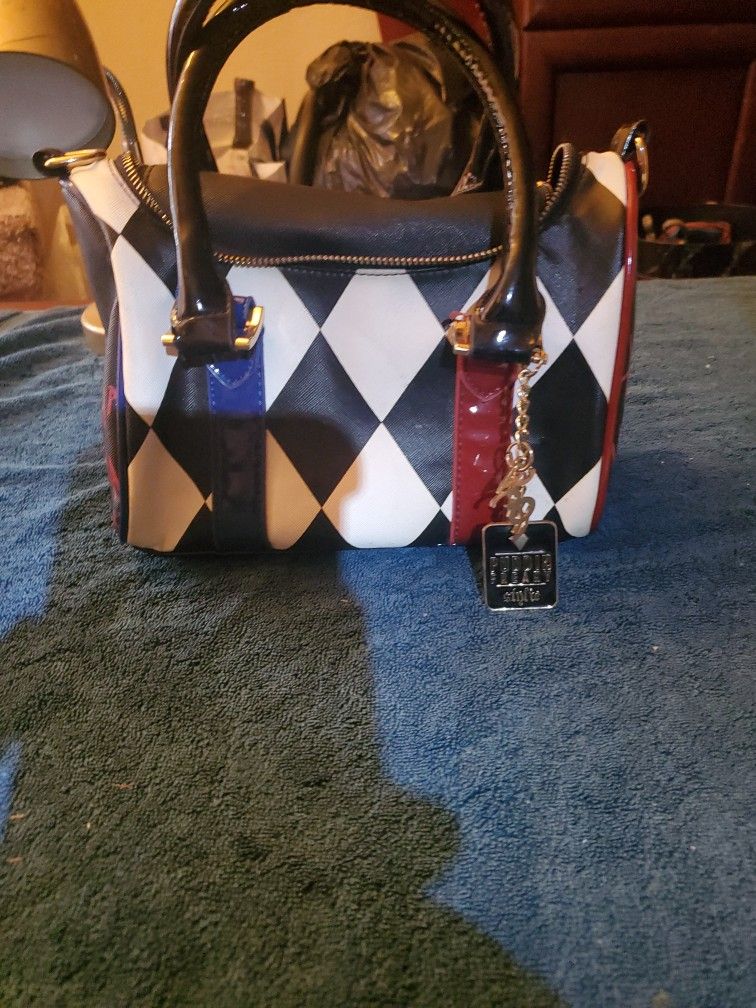 (USED) HARLEY QUINN, BARREL BAG.