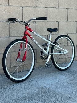 Free agent speedway mini bike  20 wheels