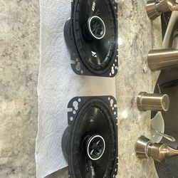 3 kicker 4x6” speakers