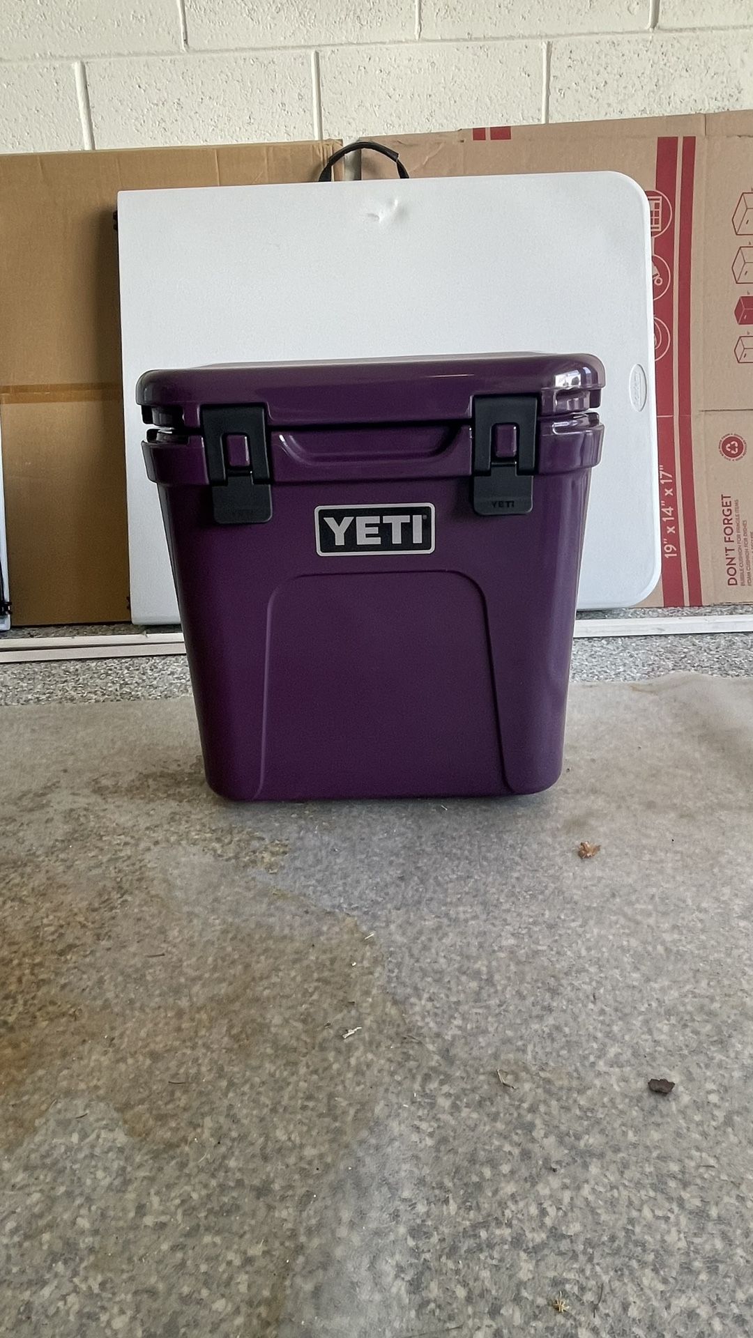 Yeti Roadie 24 Hard Cooler