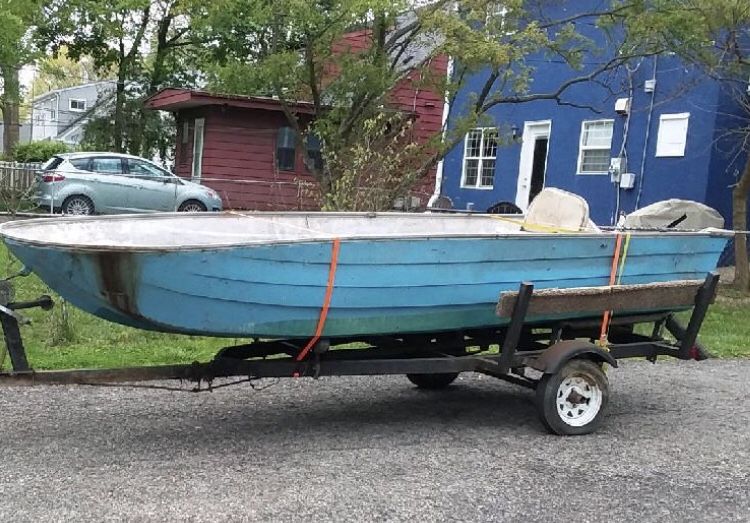 Boat for sale ( moving need it gone) 14 1/2 ft long by 5 ft wide make an offer