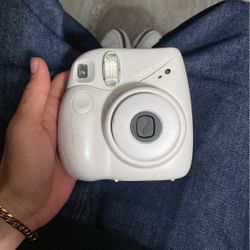 POLAROID CAMERA