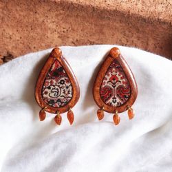 Elegant Brown Teardrop Persian Earrings 