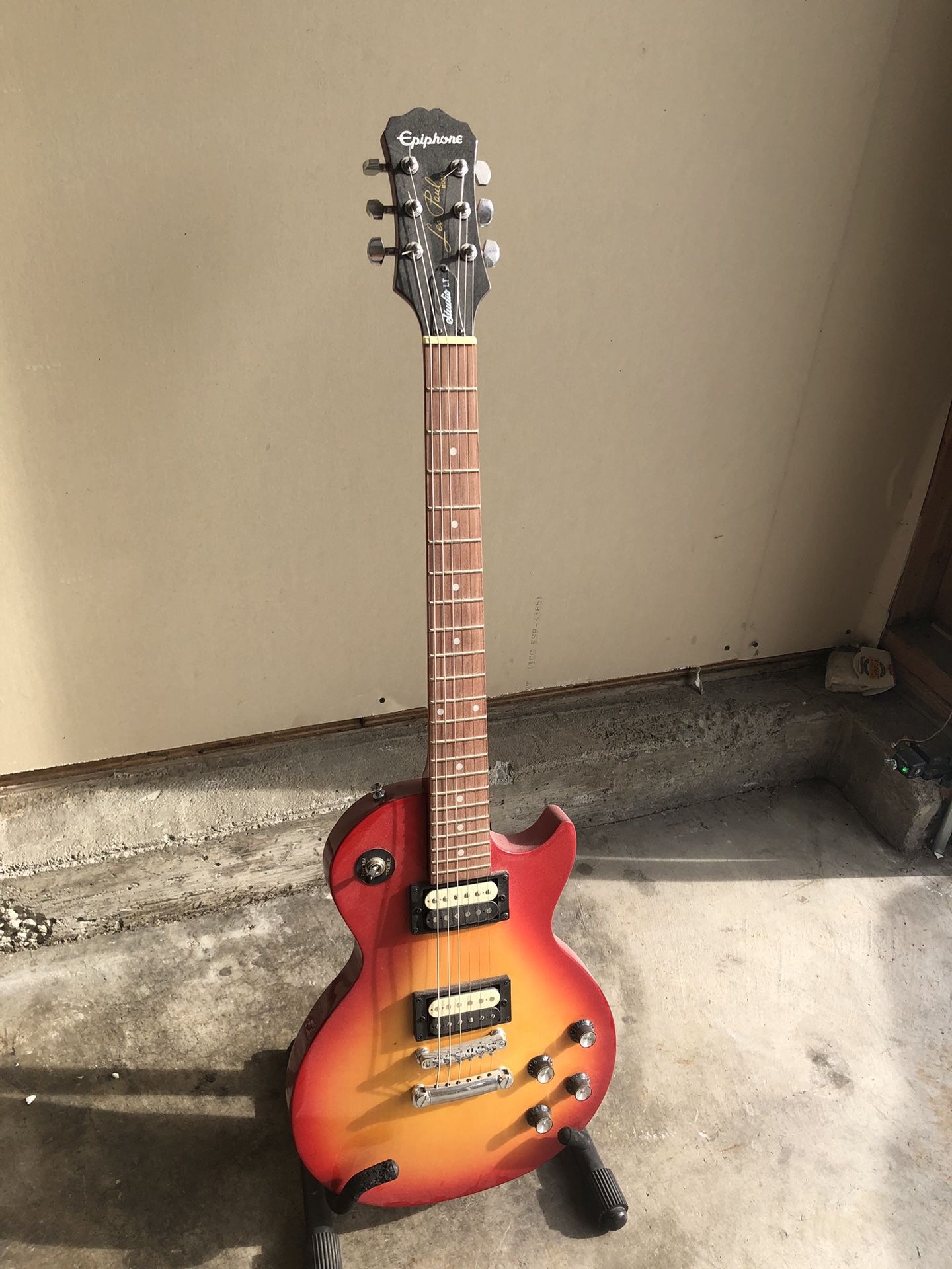 Epiphone Les Paul Guitar