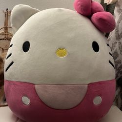 Hello Kitty Squishmallow