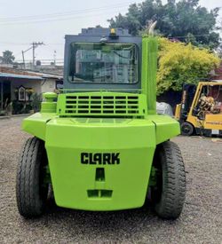 1981  CLARK C500Y HEAVY DUTY FORKLIFT DIESEL LIFT 25.000 LBS