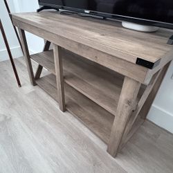 SALE!!!! Rustic Wooden TV Console / Entry Table – Great Condition