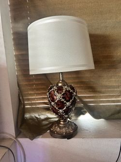 Set of tables and lamps.