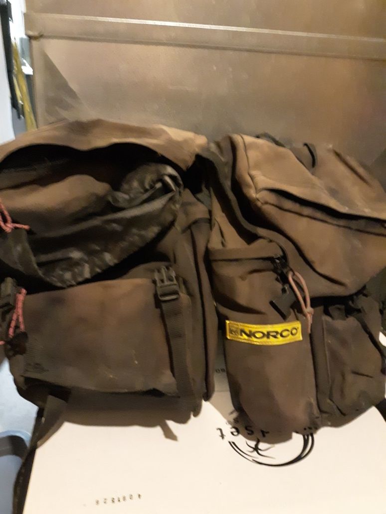 Vintage cycling saddle bags