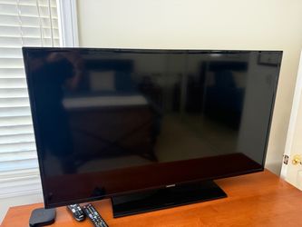 50" Samsung Smart LED HDTV – $90