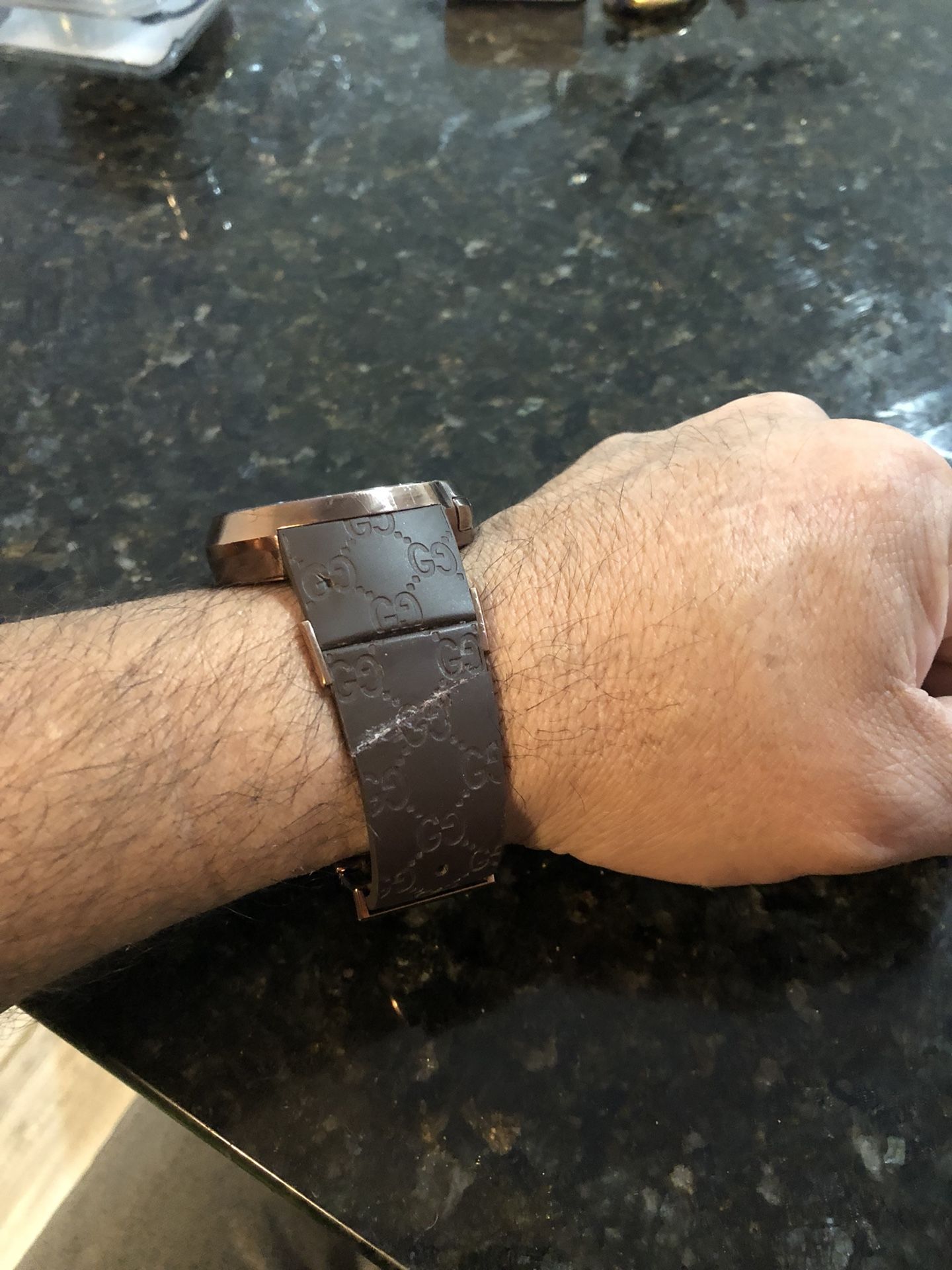 Watch GUUCI M 1142