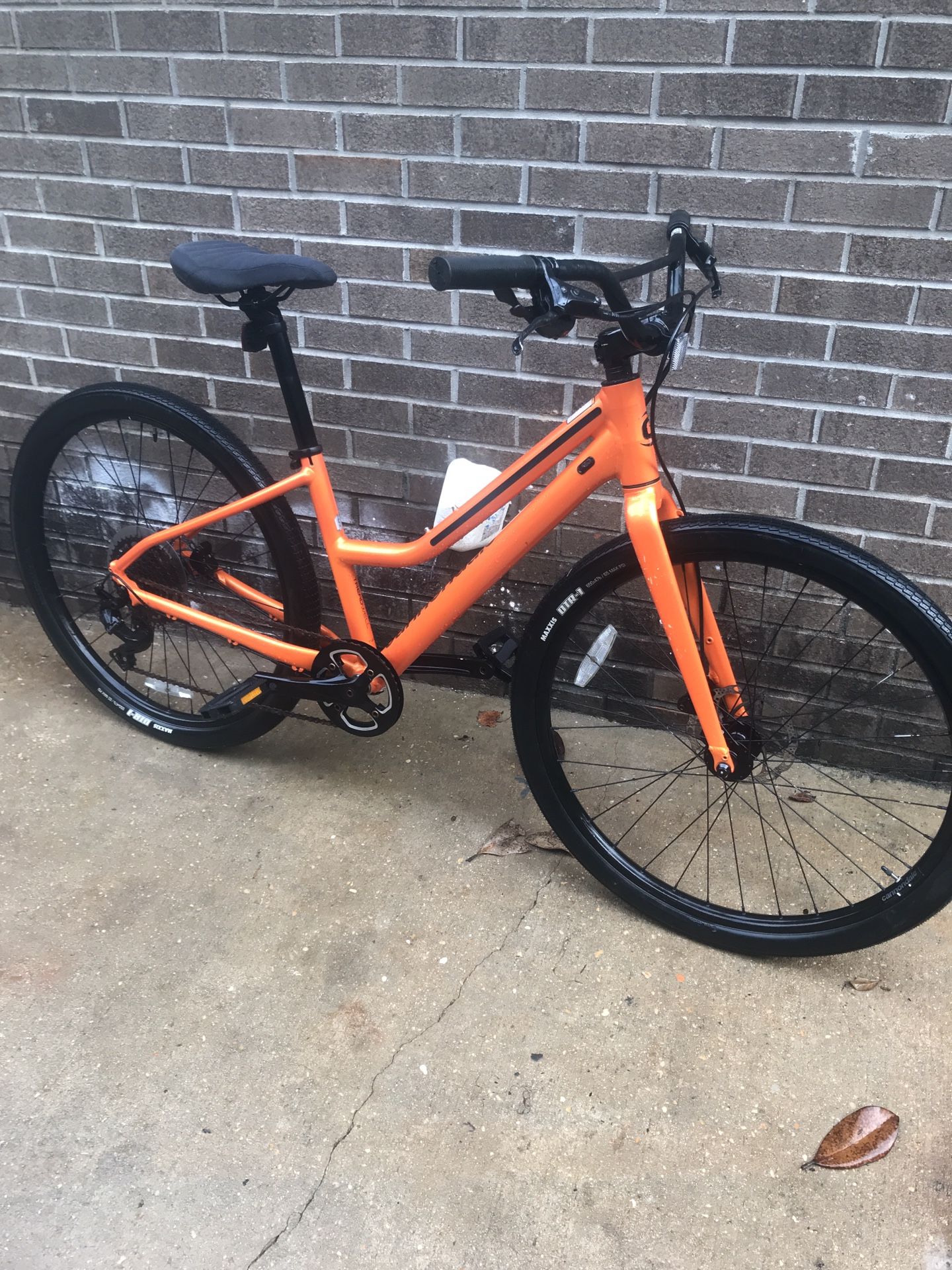 Cannondale Treadwell TWO 9-speed, Alloy Frame, Disc Brakes 