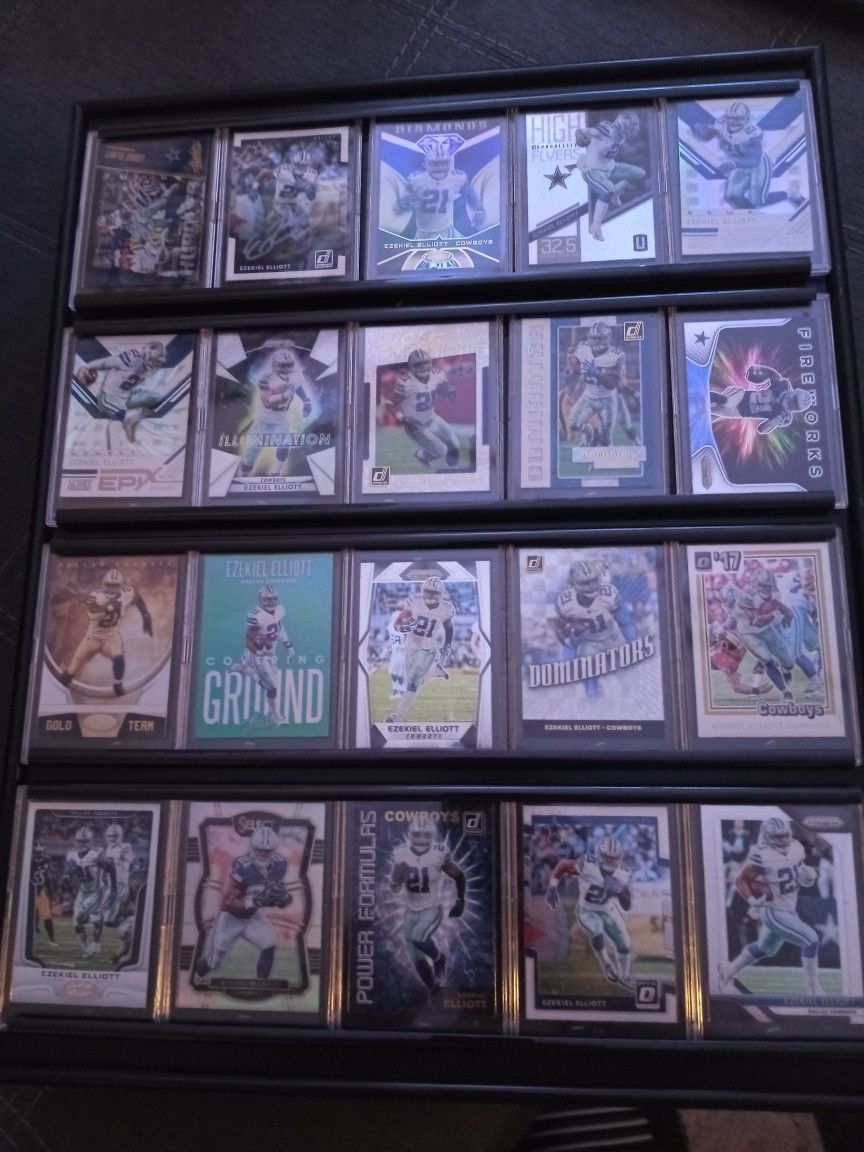 Zeke Elliott Wall Card Display