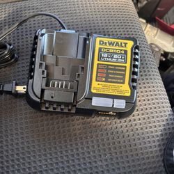 Charger dewalt