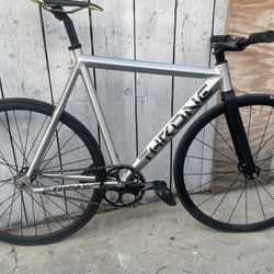 Throne Supreme Lo Fixie / Track Bike 