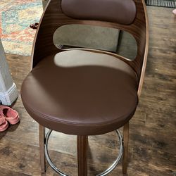 Wooden Pivotal Bar Stool With Back Rest