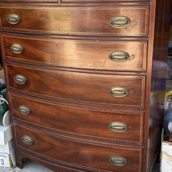 Nice dresser 
