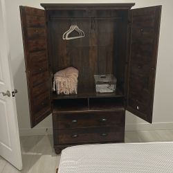 Armoire