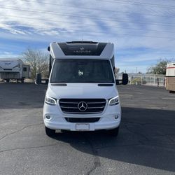 Leisure Travel Unity Mercedes Diesel Twin bed