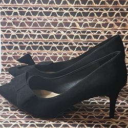 Black Heels With Bow