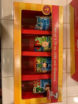 Peanuts set of 4 10 oz glasses