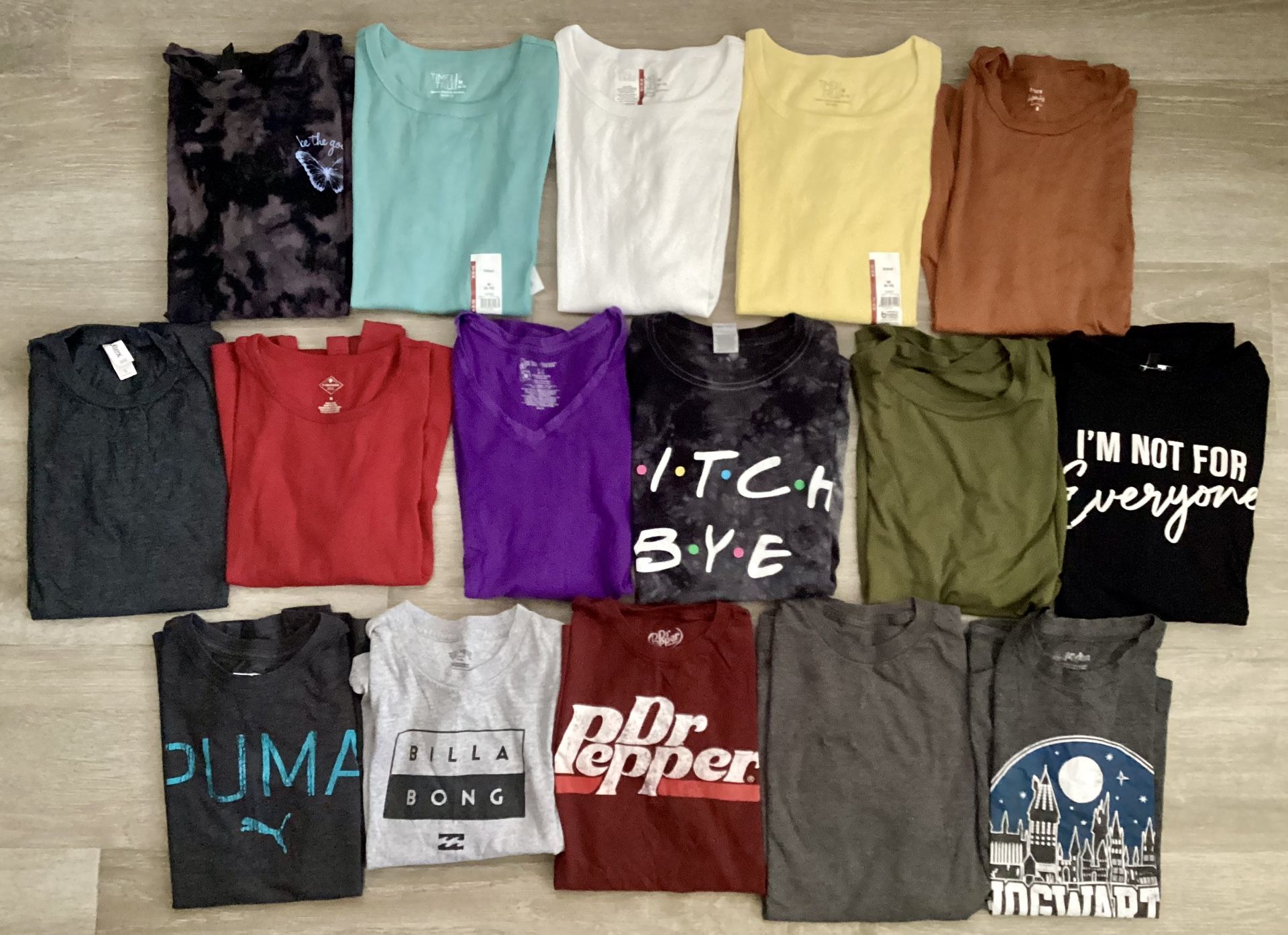 $10 FOR ALL - 16 pieces Lot of Women’s Clothing Clothes Small Medium Graphic T-Shirt Top Shirt