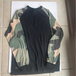 Mens Long Sleeve Camouflage Tshirt Size Medium 