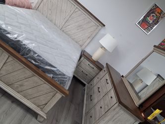 *Labor Day Now!!!*---Gorgeous Steve Silver Queen Bedroom Sets---From $1699!!!---Delivery/Financing Available👌