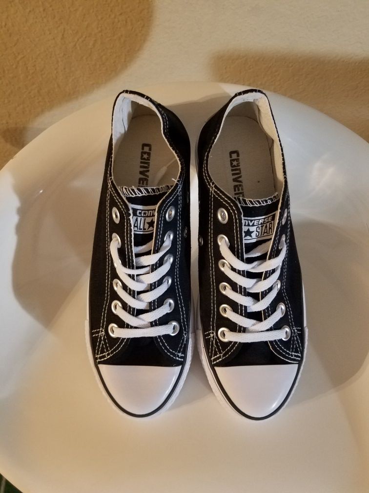 CONVERSE ALL STAR CHUCK TAYLOR SHOES! BRAND NEW!