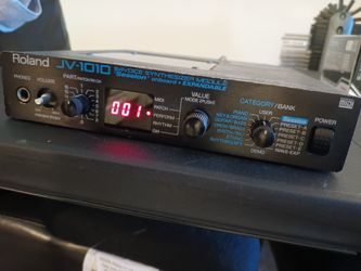 Roland JV 1010 