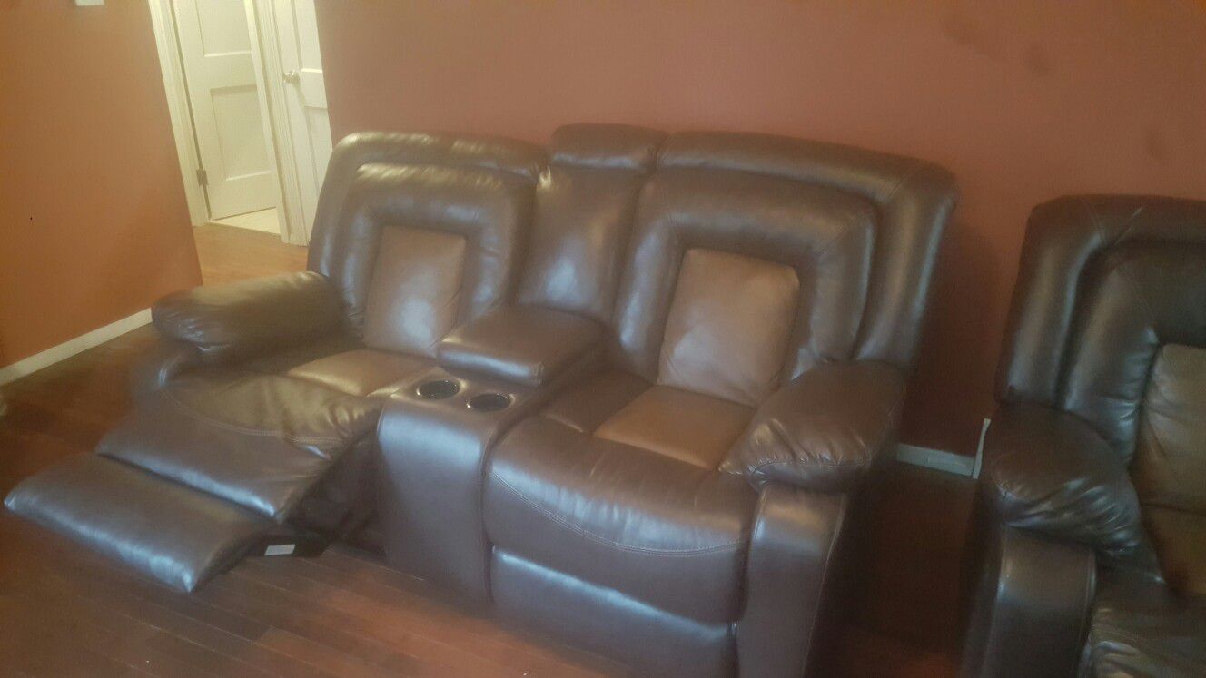 Recling couch and chair