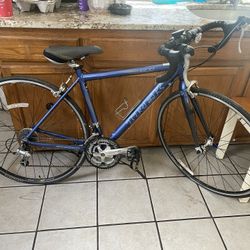 Trek 1000 wsd road bike hotsell