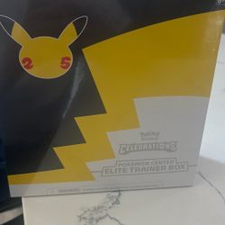 Celebrations Pokemon Center Elite Trainer Box (Exclusive) - Celebrations (CLB)
