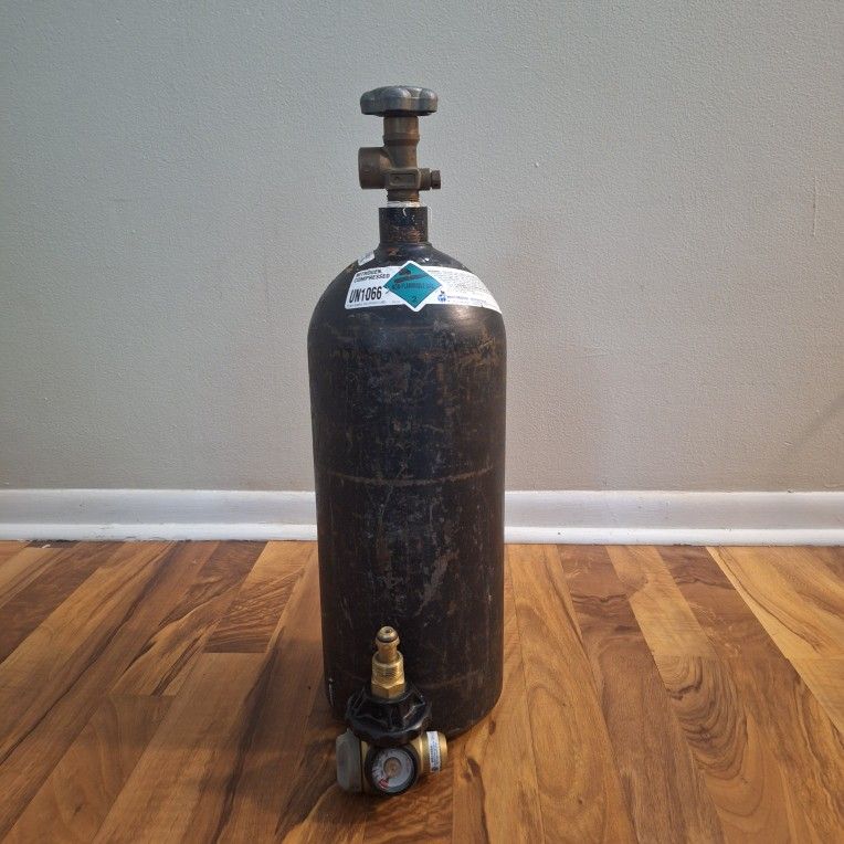 Nitrogen Tank And Regulator