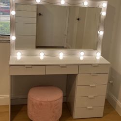 Vanity Table with Lighted Mirror & Pink Chair – Great Condition!