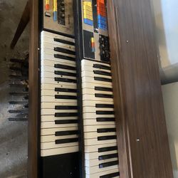 Lowrey Piano Organ