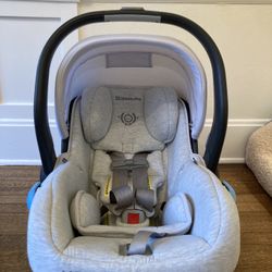 UPPAbaby Mesa Infant Car Seat + TWO Bases — Excellent Condition